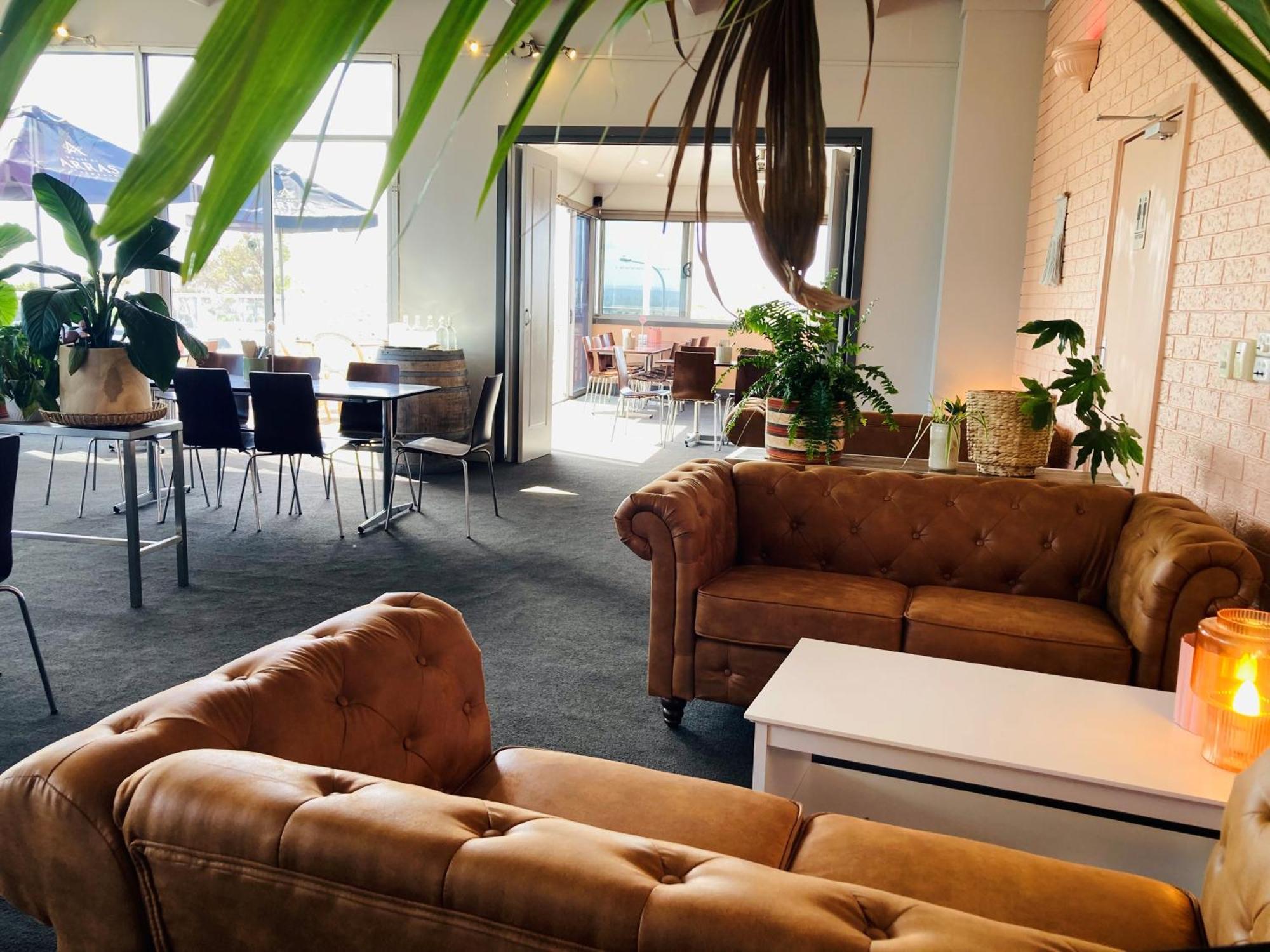 Bridport Bay Inn Ngoại thất bức ảnh